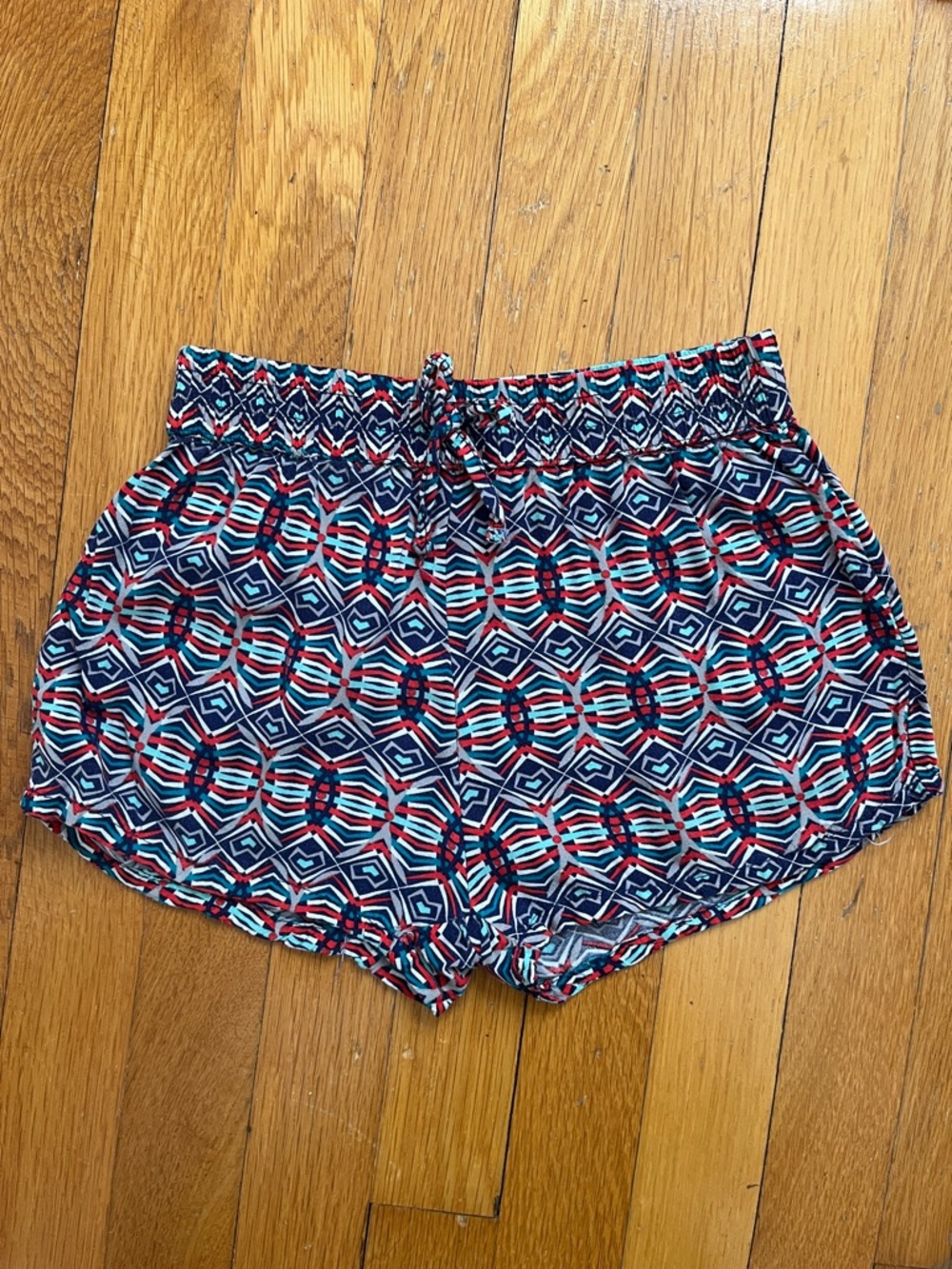 Girls Size 7 / 8 Patterned Soft Shorts 100% Rayon Flowy Summer Colorful Shorts - Picture 4 of 11
